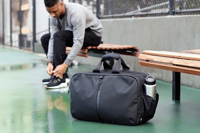 9 Packing Essentials For Your Gym Bag