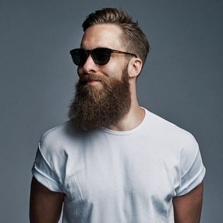 7 Badass Benefits of Owning a Beard