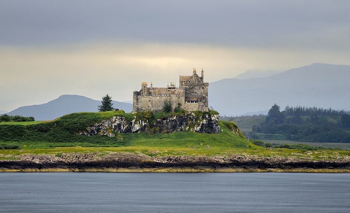 Discovering the Islands Off Scotland