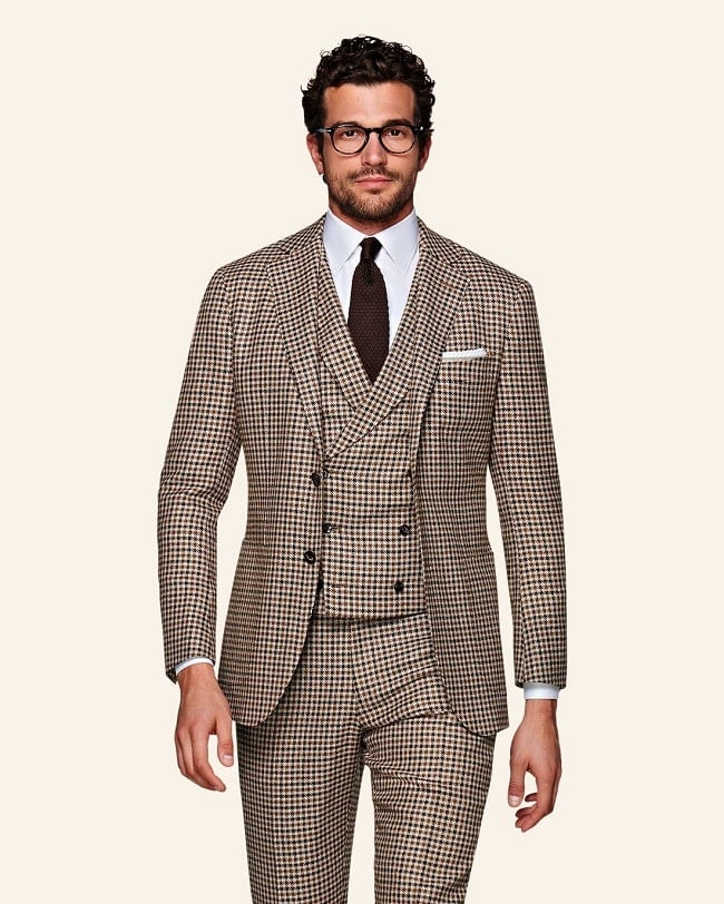 Houndstooth vs. Herringbone: Spotting the Difference