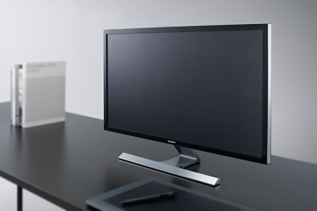 Why the Samsung UD590 Monitor is a Clear Winner