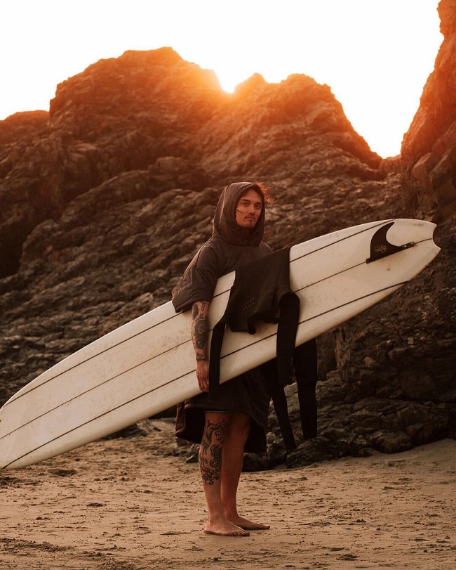 An Introduction to Surfing and How to Be Safe While Doing It