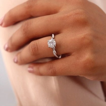 Proposal Ideas: Should You Consider a Lab
Diamond Engagement Ring?