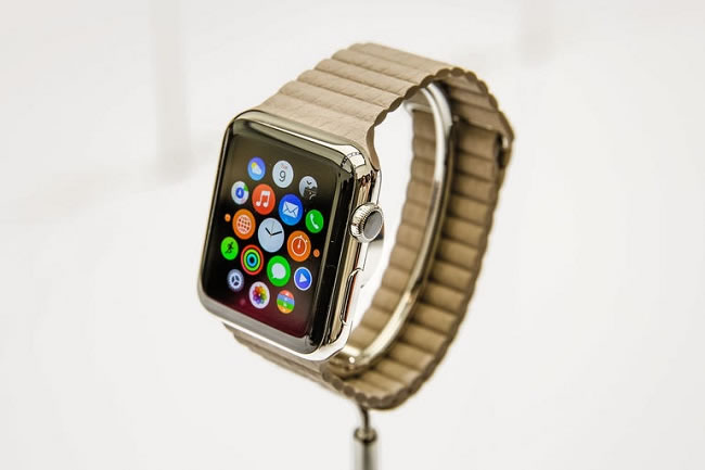 Apple Watches won't be passed down from father to son